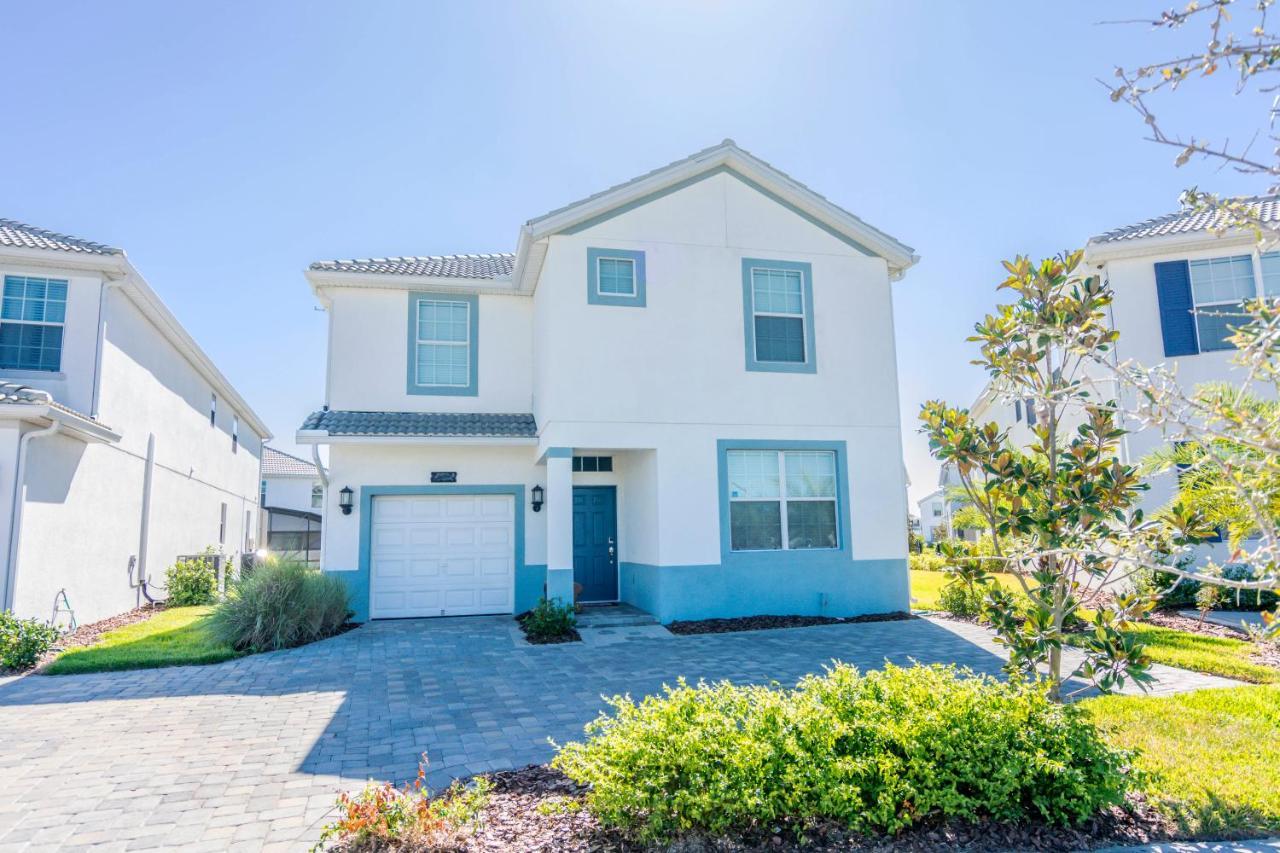 Enchanting Decor Home With Private Pool At Storey Lake Resort Sl4714 Kissimmee Bagian luar foto