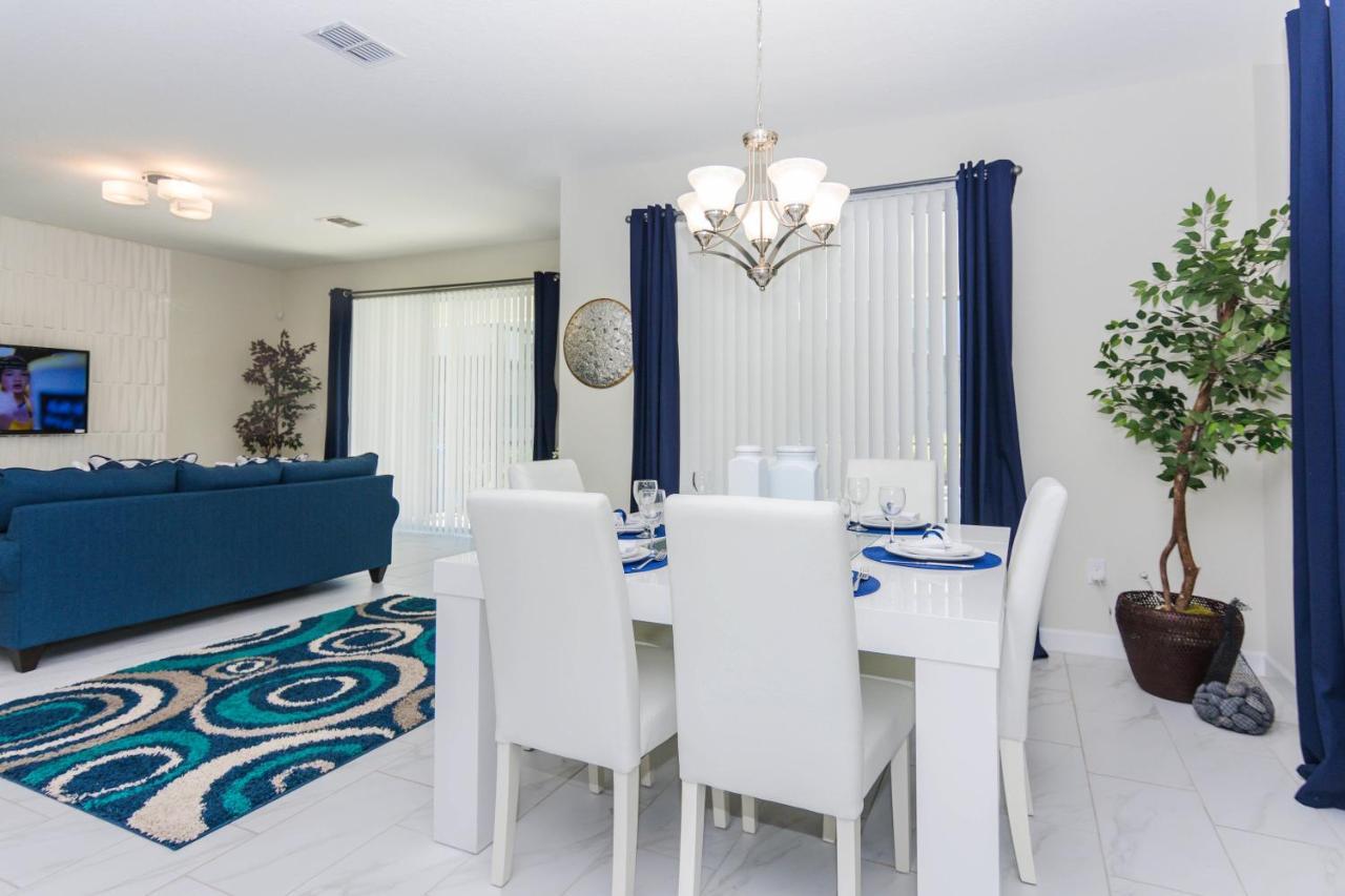 Enchanting Decor Home With Private Pool At Storey Lake Resort Sl4714 Kissimmee Bagian luar foto